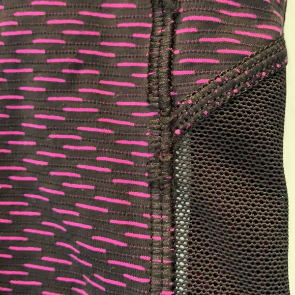 Lululemon Gear Up Crop size 2 - Picture 12 of 13